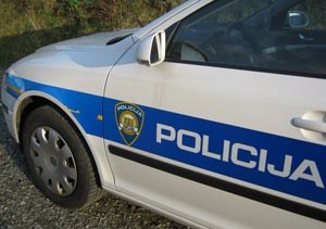 Slika /PU_PG/auto_policija04.jpg