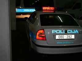 Slika A1_WEB_ILUSTRACIJE/POLICIJA_ILUSTRACIJE/auto_policija_noc.jpg