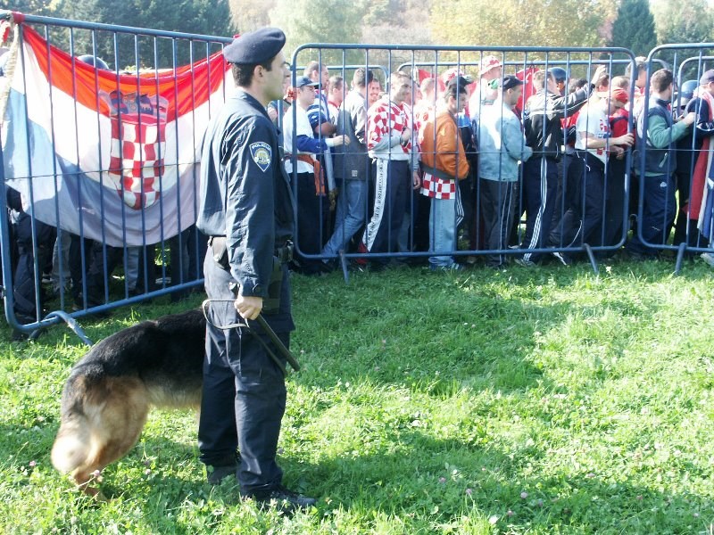 Ministarstvo unutarnjih poslova Republike Hrvatske - PRIOPĆENJE -  odigravanje nogometne utakmice HNK Hajduk - HNK Rijeka