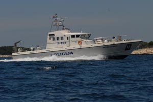 Slika PU_PG/pomorska_policija03.jpg