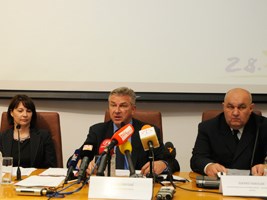Slika topvijesti/2013/lipanj/EU_isprave.jpg