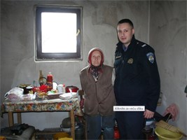 Slika topvijesti/2013/ozujak/Paketi-pomoci_PU_VK.jpg