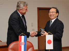 Slika topvijesti/2014/travanj/japan/Naslovna.jpg