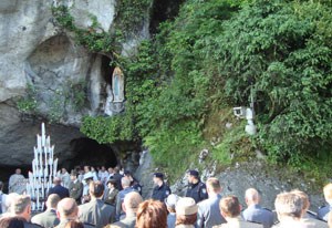 Slika topvijesti/godina2010/svibanj/hodocasce01.jpg