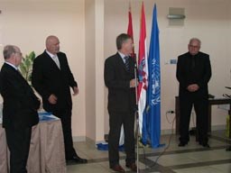 Slika topvijesti/godina_2009/lipanj/izbjeglice08.jpg