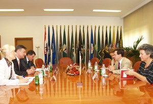 Slika topvijesti/godina_2009/rujan/francuz_ministar.jpg
