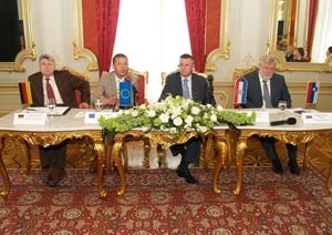Slika topvijesti/godina_2009/srpanj_09/schengen06.jpg