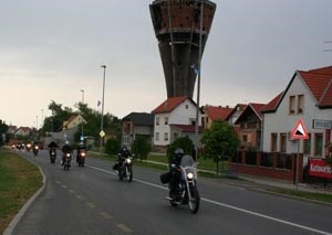 Slika topvijesti/godina_2009/svibanj/voznja_za_vukovar03.jpg