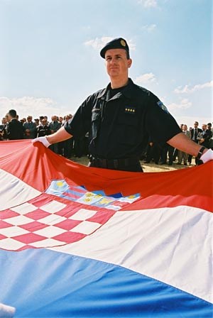 Slika topvijesti/kolovoz/webknin1jpg.jpg
