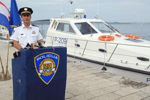 Slika topvijesti/kolovoz08/ZADAR_policija1_dis_dal_070.jpg