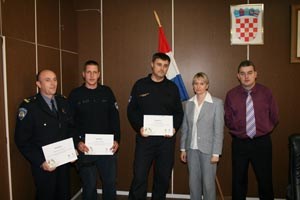 Slika topvijesti/listopad08/zahvalnice_karlovac.jpg
