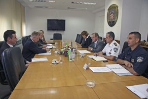 Slika topvijesti/srpanj08/njemci_ravnateljstvo.jpg