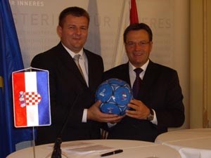 Slika topvijesti/studeni/kirin_platter.jpg