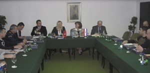 Slika topvijesti/studeni08/Herceg_novi_granica.jpg