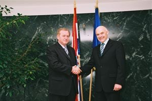 Slika topvijesti/travanj/benko_slovenci.jpg