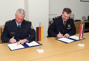 Slika topvijesti/veljaca/oprema_granica1.jpg